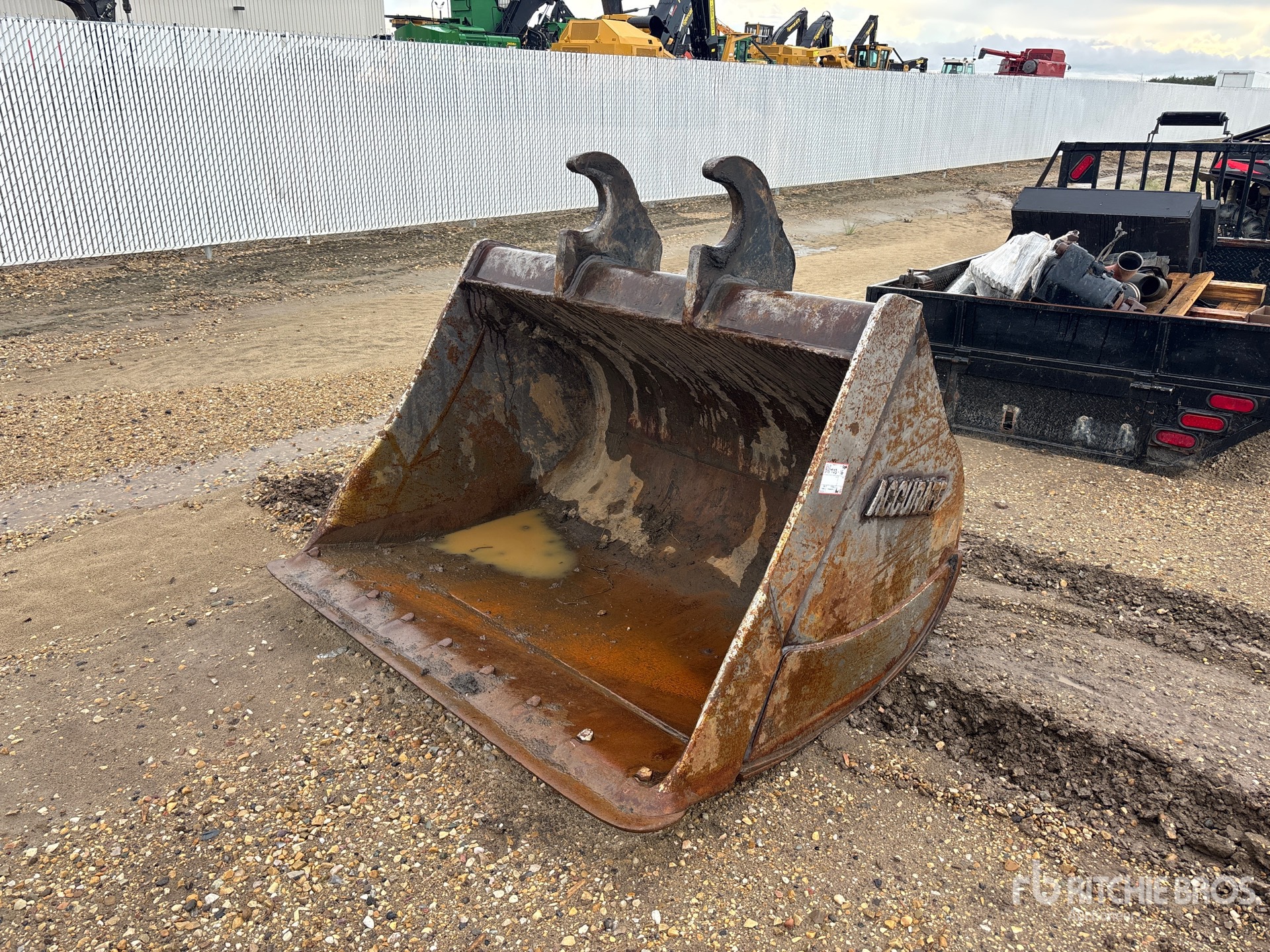 Accurate 70 in Q/C Cleanup Excavator Bucket - Fits Hyundai Robex300LC-9A