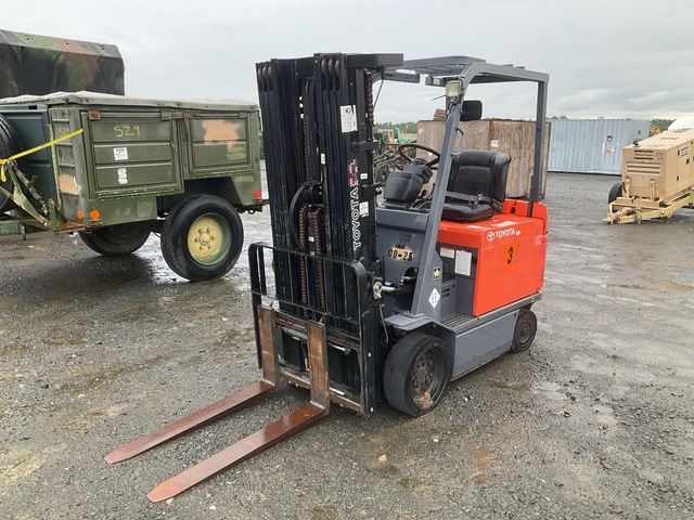 Toyota 30-7FBCHU25 Electric Forklift