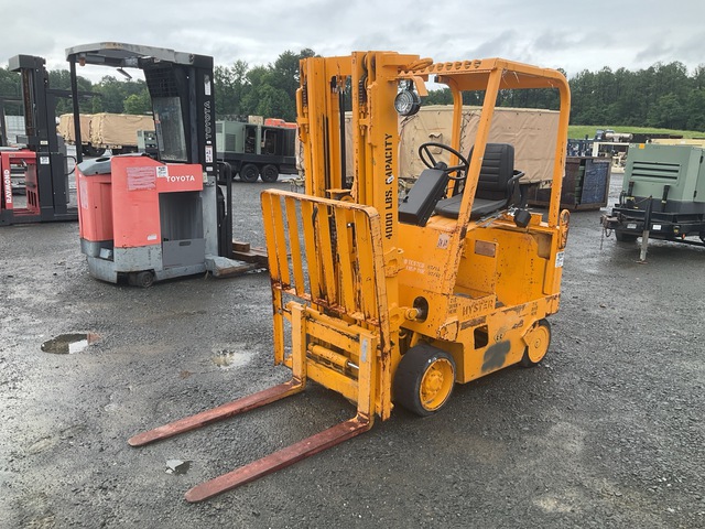 Hyster E40XL Electric Forklift