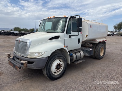 2019 International DuraStar 4300 2000 gal 4x2 Water Truck