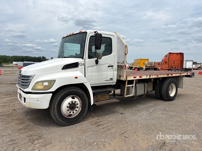 2007 Hino 268 4x2 Flatbed Truck