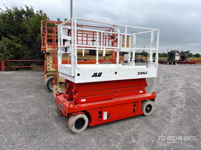 JLG 3369LE Electric Scissor Lift