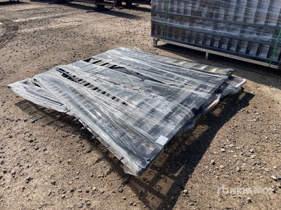 2026 Suihe NG-14D-1 14 ft x 7 ft Wrought Iron Bi-Parting Driveway Gate (Unused)