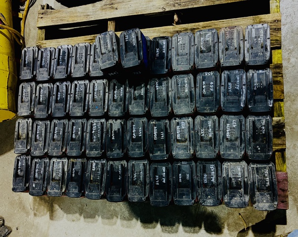 Quantity of (50)  Hilti  9.0 Legacy 36V Lithium Ion Batteries