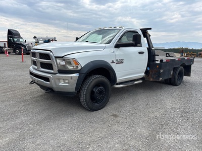 2016 Ram 4500 平台トラック