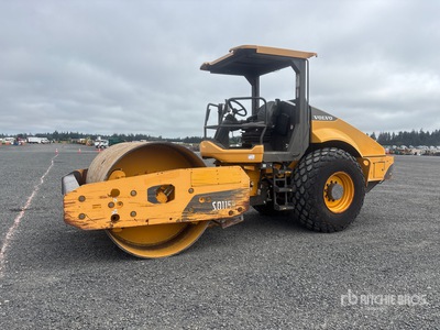 2016 Volvo SD115B Smooth Drum Compactor