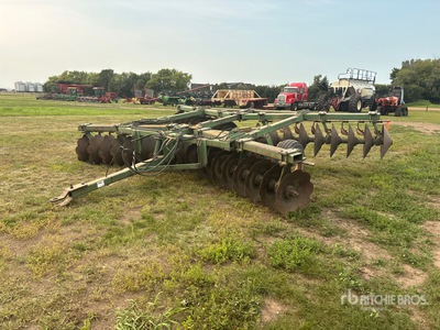 John Deere 17 in Offset Breaking Disc