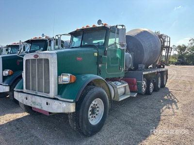 2013 Peterbilt 365 10x4 Betonomieszarka