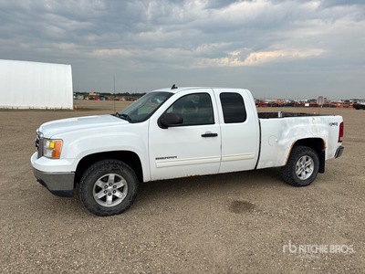 2013 GMC Sierra 1500 SLE 4x4 Extended Cab Pickup