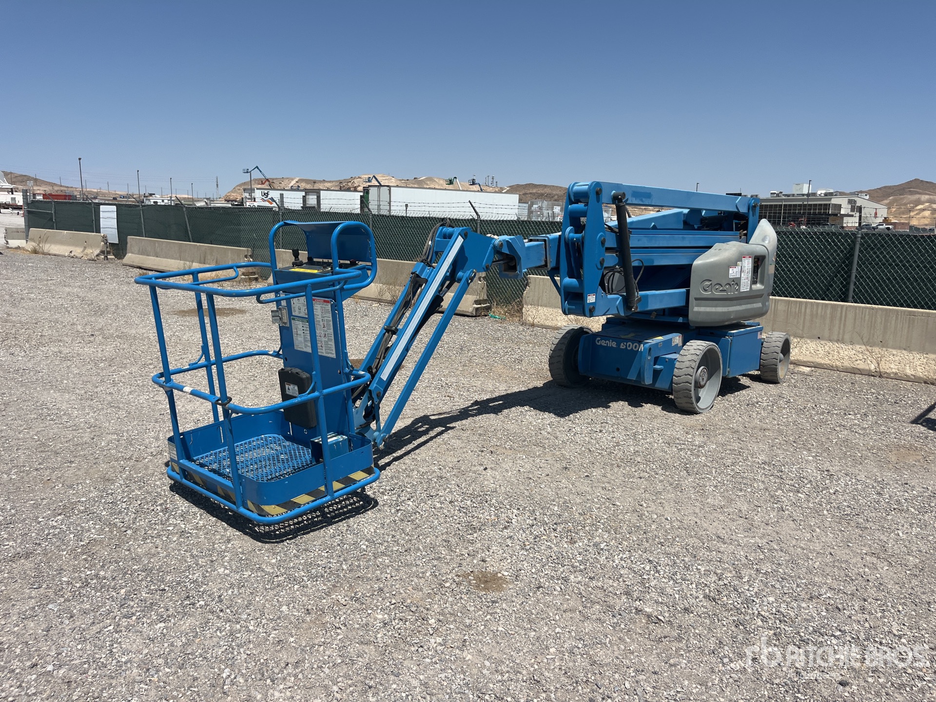 2013 Genie Z-40/23N 2WD Electric Articulating Boom Lift