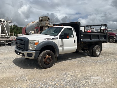 2013 Ford F-550 Super Duty XL 4x4 S/A Dump Truck