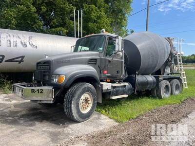 2005 Mack CV713 6x4 Betoniera