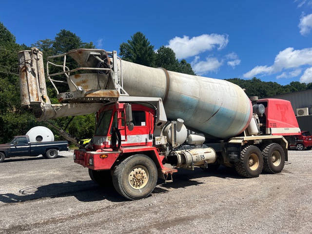 2006 Oshkosh S2346 6x6 Front Discharge Mixer Truck