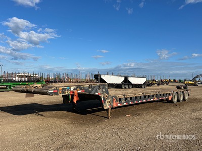 2007 Doepker 40 ton 53 ft Tri/A Folding Neck Trailer