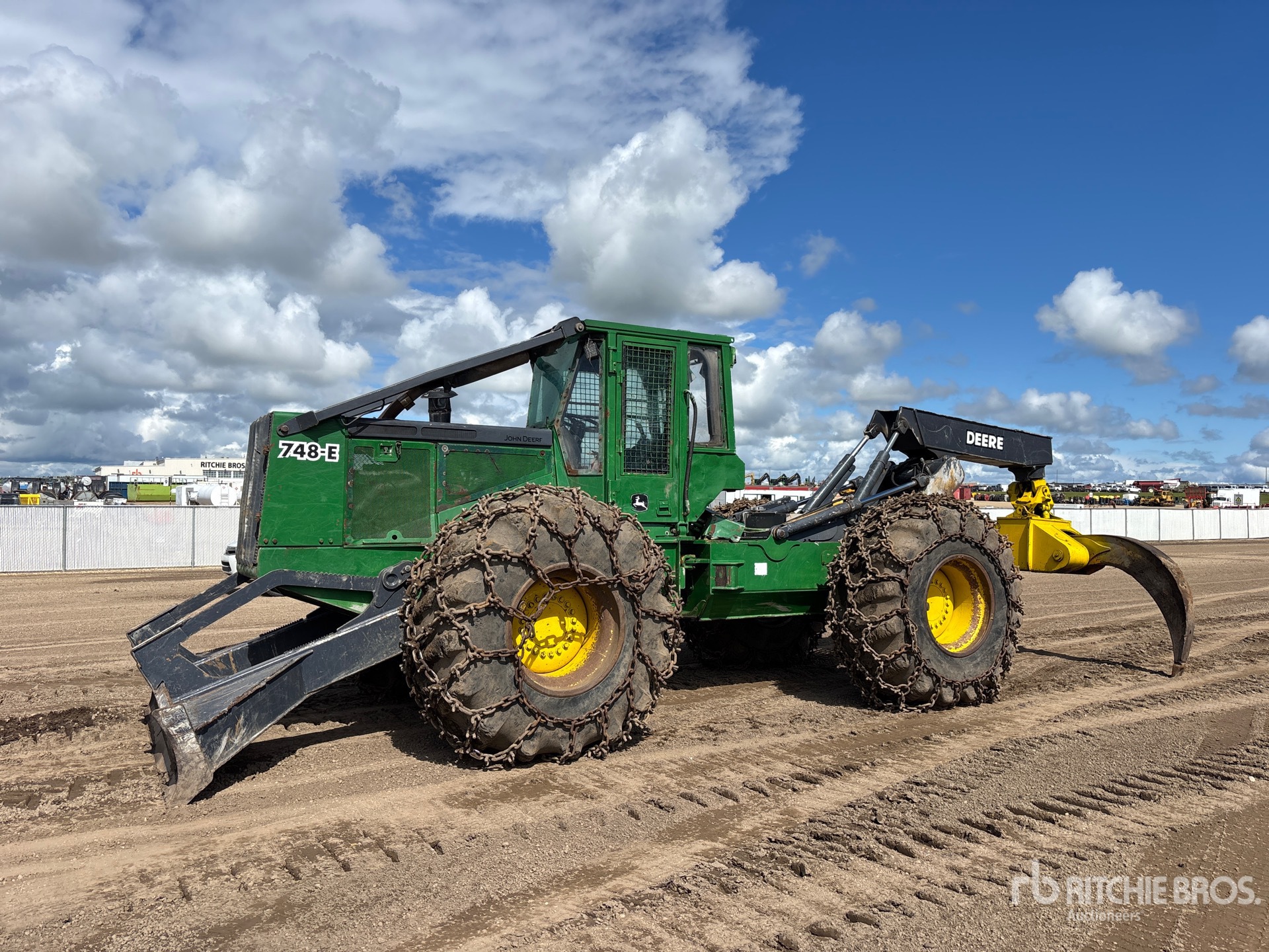 2007 John Deere 748G Skidder