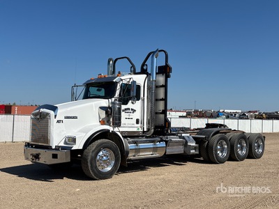 2015 Kenworth T800 8x6 Logging تراكتور شاحنة (ثلاثي المحور)
