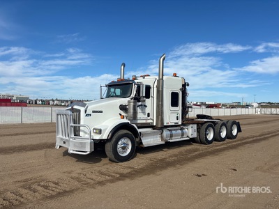 2015 Kenworth T800 8x6 Sleeper Winch Truck