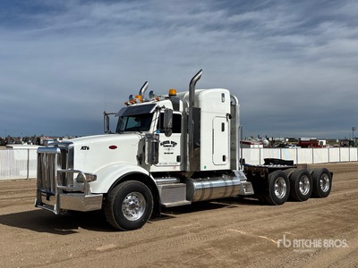 2015 Peterbilt 367 8x6 Tri/A Slaapcabine Tractor
