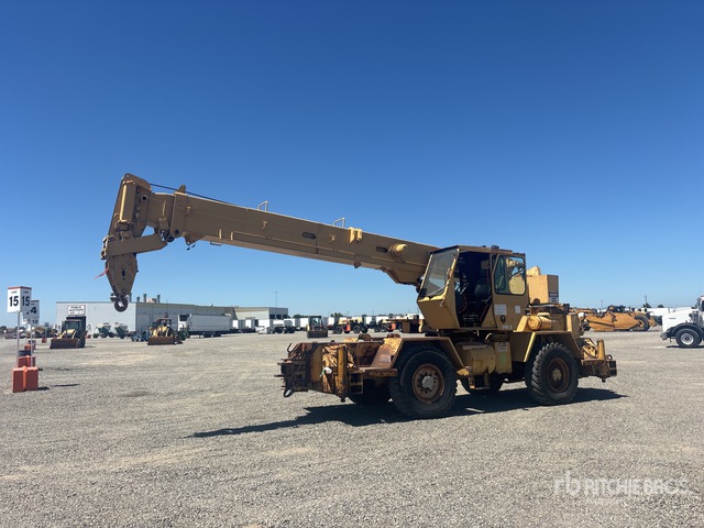 Lorain LRT200 40000 lb 4x4 Rough Terrain Crane