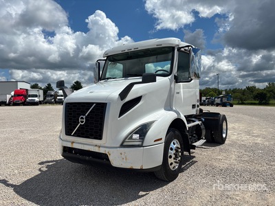 2019 Volvo VNR 4x2 S/A Day Cab Truck Tractor