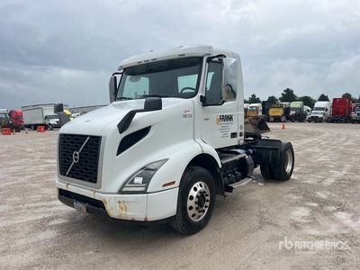 2019 Volvo VNR 4x2 Ciągnik siodłowy z kabiną dzienną S/A