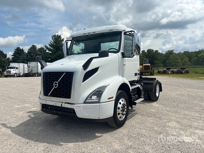 2019 Volvo VNR300 4x2 Cabeza Tractora Cabina Corta