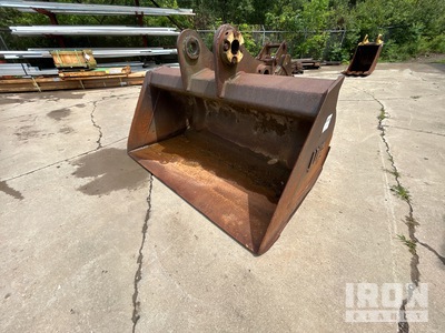 WB  72 in Cleanup Excavator Bucket