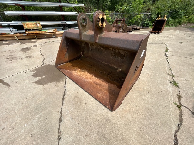 WB  72 in Cleanup Excavator Bucket
