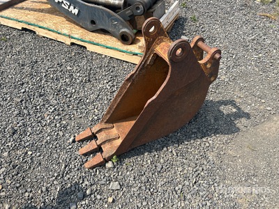 12 in Digging Rear Backhoe Bucket