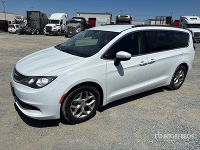 Chrysler Pacifica Minivan