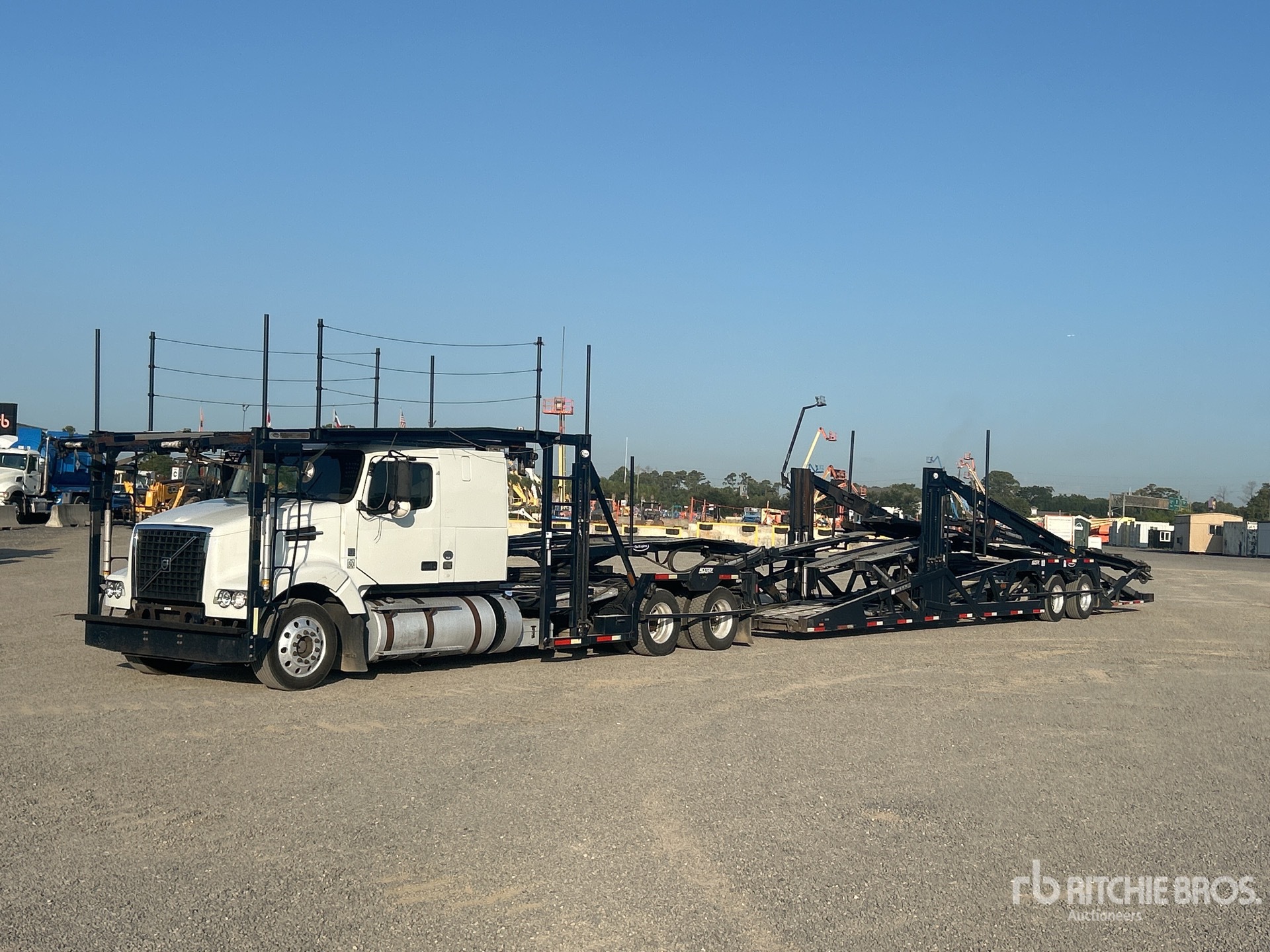 2017 Volvo VAH 6x4 Sleeper Car Carrier Truck