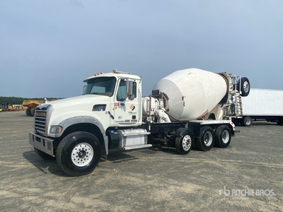 2017 Mack Granite GU713 8x4 Mixer Truck