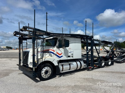 2017 Volvo VAH 6x4 Sleeper Car Carrier Truck