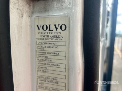 2017 Volvo VAH Ciężarówka do przewozu samochodów