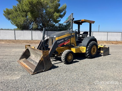 John Deere 210LE EP Chargeuse entretien paysager