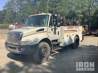 2002 International 4300 4x2 Service Truck