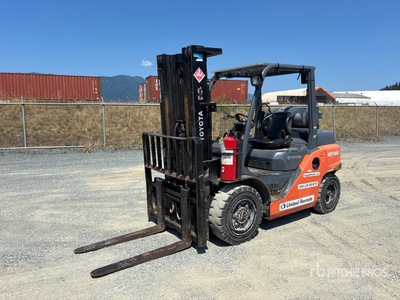 2018 Toyota 8FG35U 7000 lb Cushion Tire Carretilla Elevadora