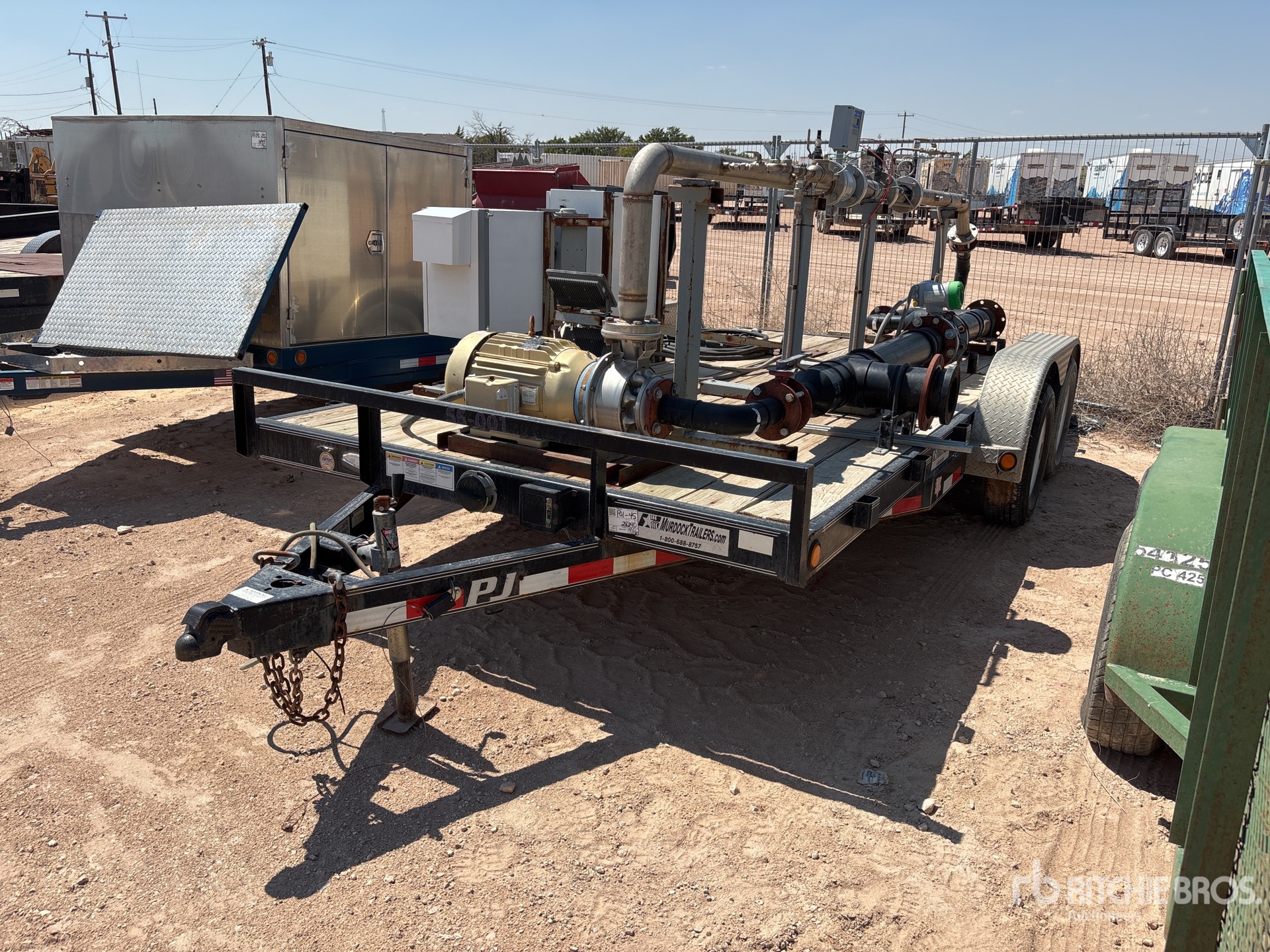 2006 PJ Trailers 7000 lb 16 ft 0 in x 83 in T/A Manifold Trailer
