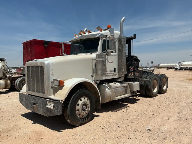 2013 Peterbilt 367 6x4 Winch Truck