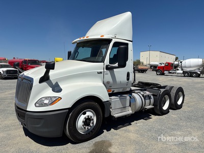 2020 International LT625 6x4 T/A Dagcabine Trekker