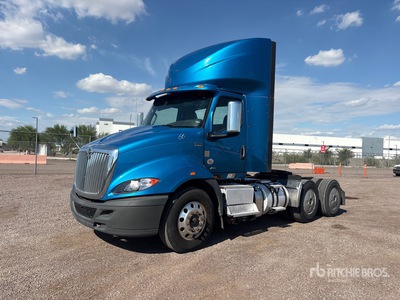 2019 International RH613 6x4 Cabeza Tractora Cabina Corta