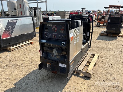 2015 Lincoln DX450 400 A Engine Driven Welder