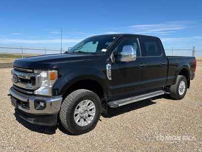2022 Ford F-350 XLT 4x4 Crew Cab Pickup