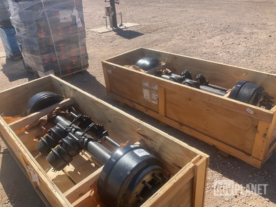 (2) Meritor TQ4671LH8750 Non-Driving Vehicular Axles