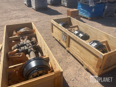 (2) Meritor TQ4671LH8750 Axles