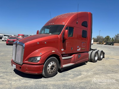 2013 Kenworth T700 6x4 3- Achs Sattelzugmaschine mit Schlafkabine
