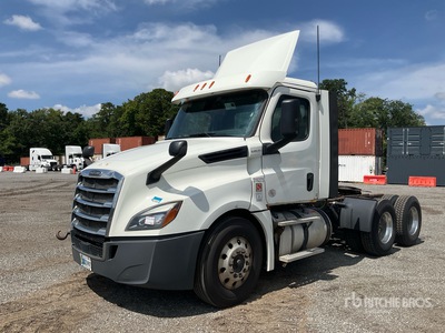 2018 Freightliner Cascadia 126 6x4 Cabeza Tractora Cabina Corta