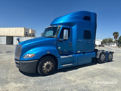 2021 International LT625 6x2 Cabeza Tractora Cabina Dormitorio