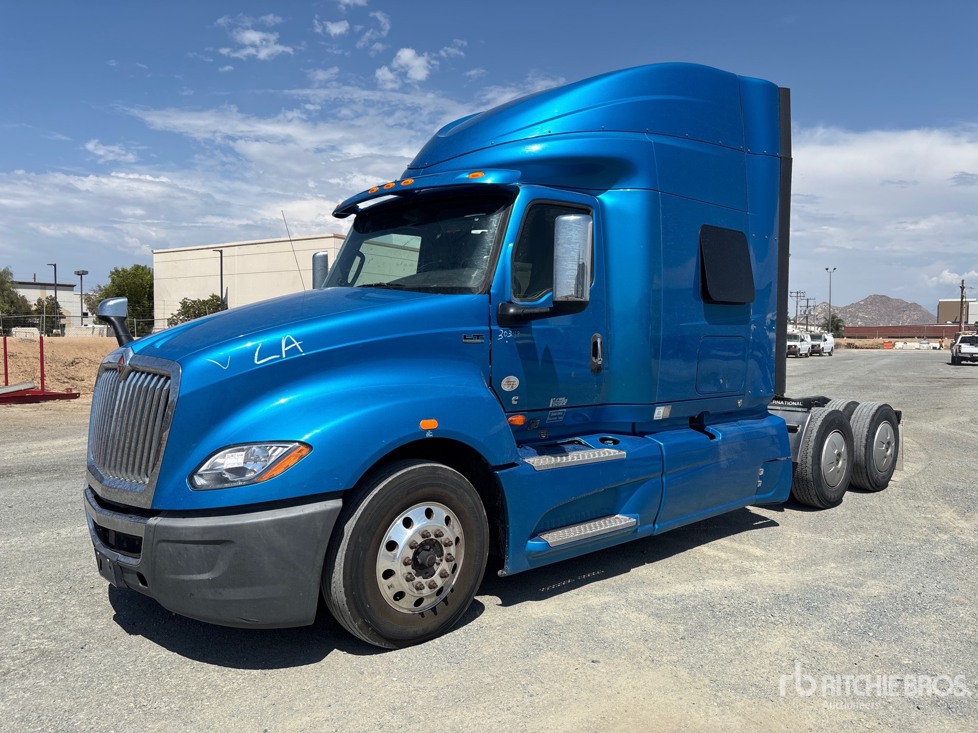 2020 International LT625 6x2 T/A Sleeper Truck Tractor