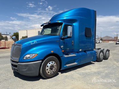 2020 International LT625 6x2 Cabina con cuccetta per trattore stradale